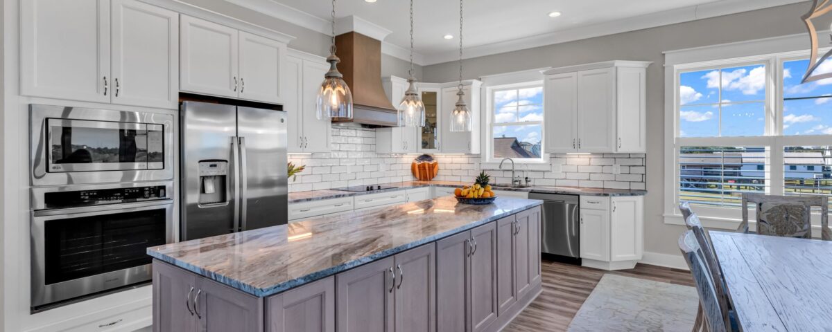 Coastal Kitchen Cabinet Colors and Trends in Myrtle Beach, SC